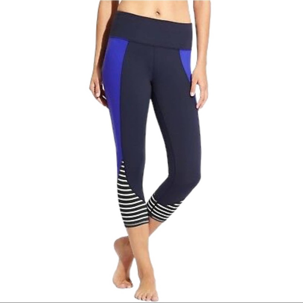 Athleta High Rise Flow Stripe Chaturanga Crop Sz M